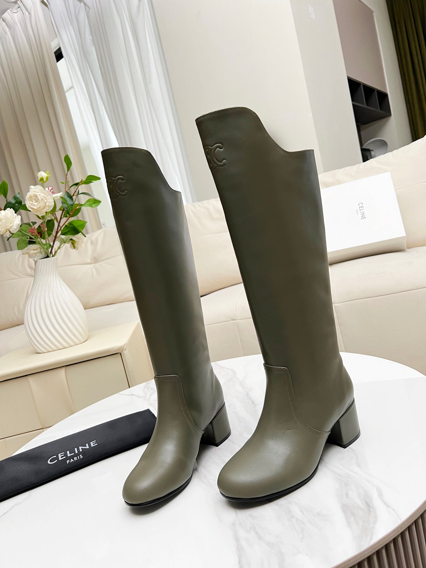 2024 (a) Celine calfskin leather riding boots