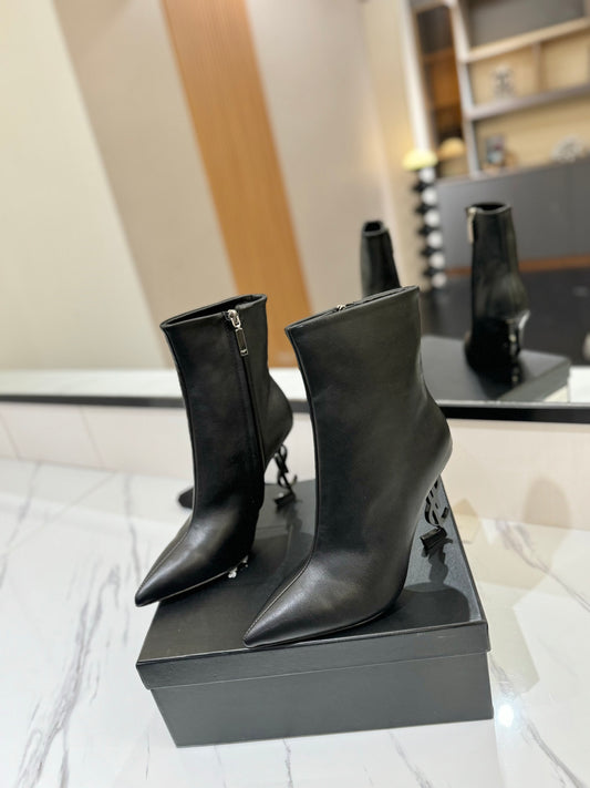 2024 (a) Ysl opyum leather boot