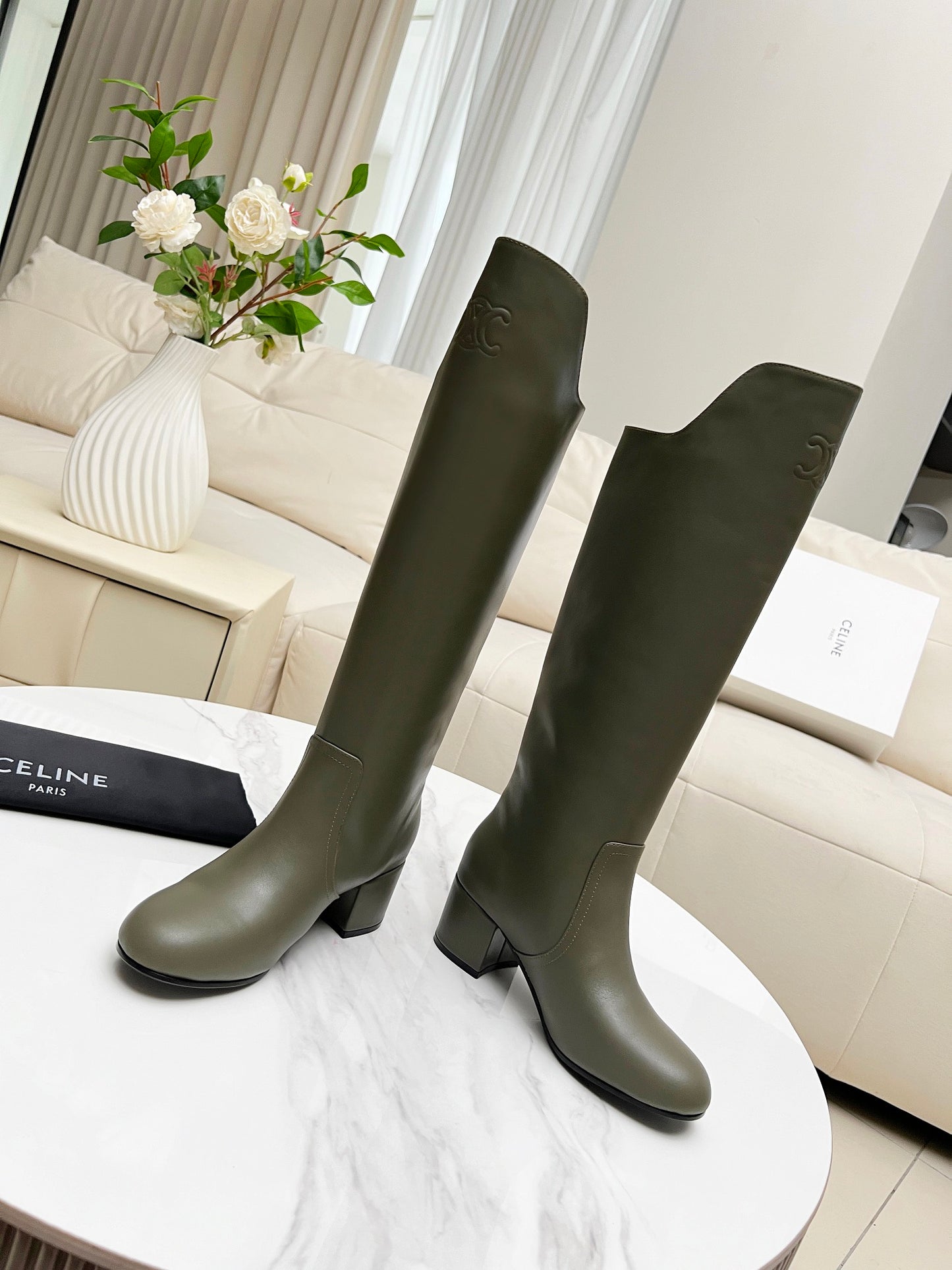 2024 (a) Celine calfskin leather riding boots